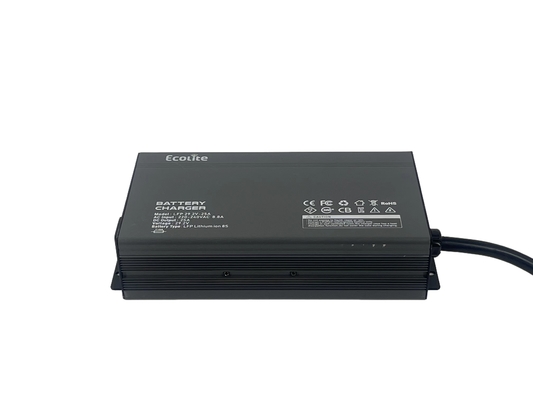 LFP 29.2V 25A RV Lityum Pil Akıllı Fan Kontrolü IP20 Koruma