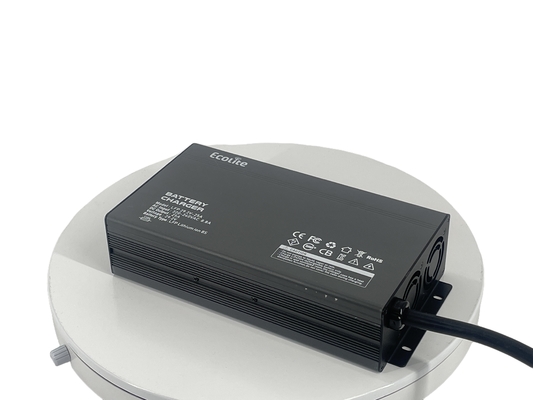 LFP 29.2V 25A RV Lityum Pil Akıllı Fan Kontrolü IP20 Koruma